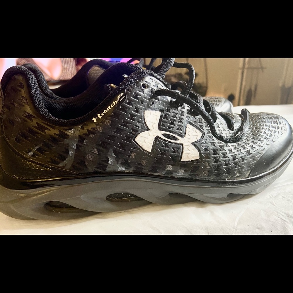 Black Under Armour Shoes Size 6Y
